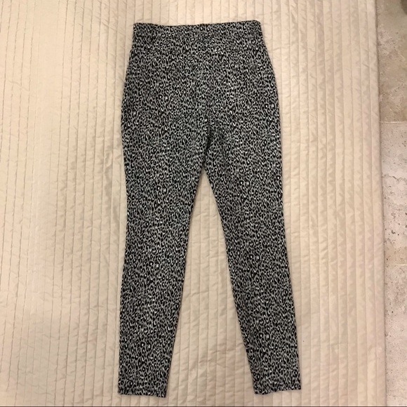 Express ‘leggings high rise’ ankle jeans. Size 4R - Picture 9 of 13